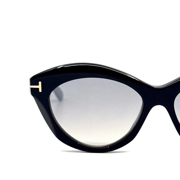 New, TOM FORD Toni Sunglasses TF1111 01C Authentic - Picture 4 of 14